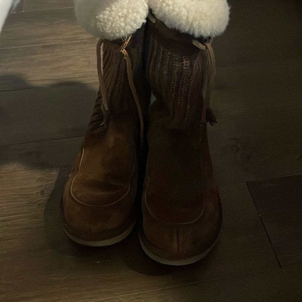 Ugg tassel boots size 7- brown!